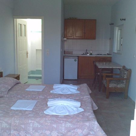 Edem Apartment Elafonissos Bagian luar foto