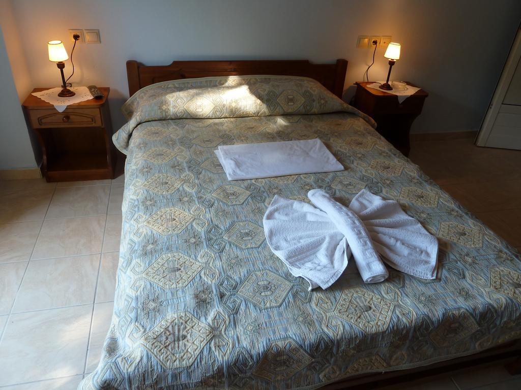 Edem Apartment Elafonissos Bagian luar foto